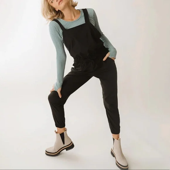 NWOT Albion Fit Black Classic Overall Jumpsuit - Picture 8 of 15